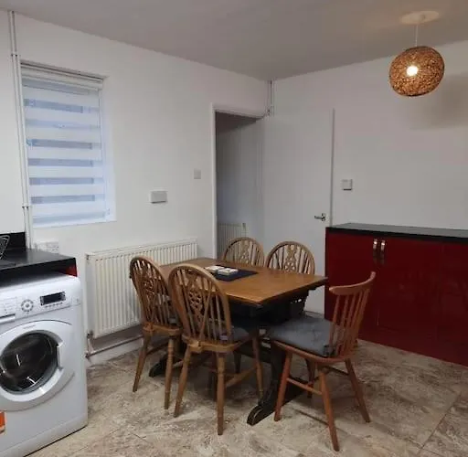 Home In Kington St Michael