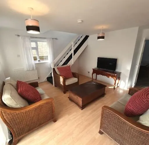 Home In Kington St Michael